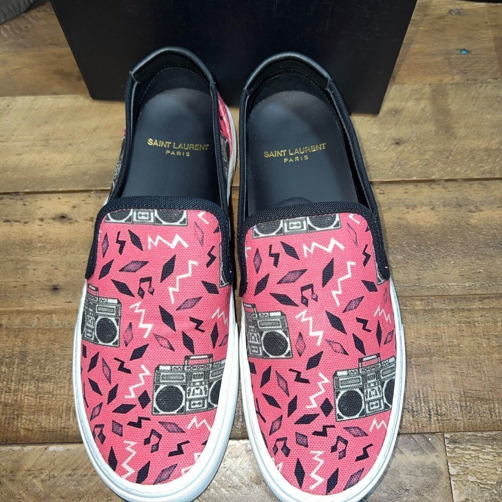 Saint Laurent Venus Printed Sneakers - Picture 9 of 9